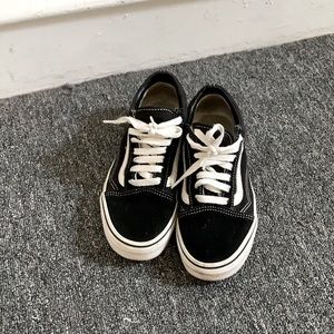 Boys  size4 vans black and white